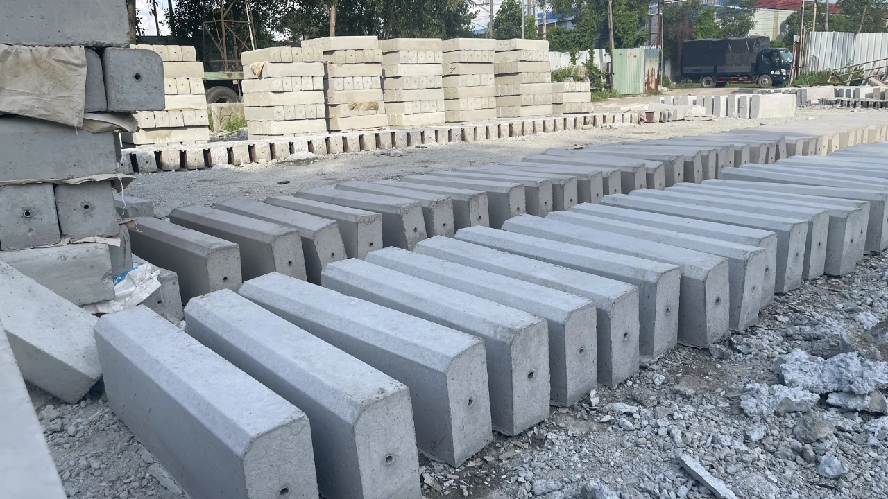 Các loại bó vỉa bê tông đúc sẵn phổ biến Các loại bó vỉa bê tông đúc sẵn phổ biến