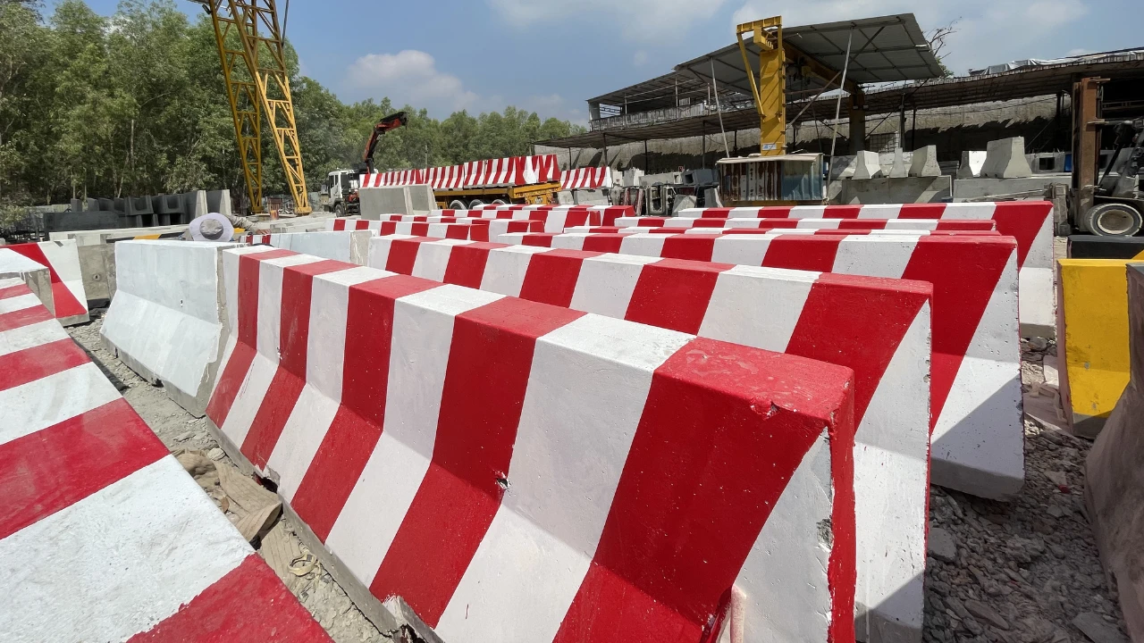 Dải phân cách bê tông đúc sẵn dải phân cách bê tông đúc sẵn